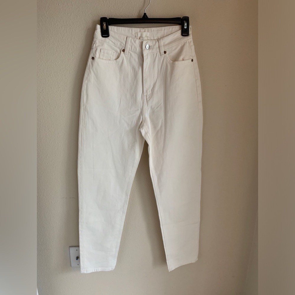 H&M Straight Leg Jeans in Off-White/Cream